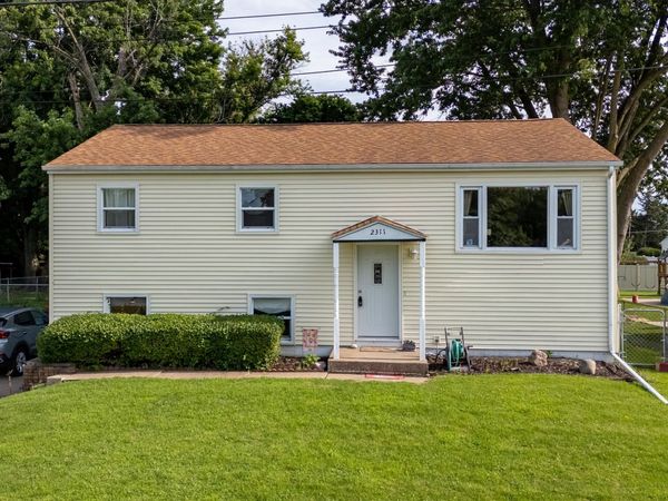 2311 W 46th Street, Davenport, IA 52806