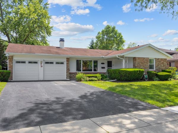 79 Eden Road , Elk Grove Village, IL 60007