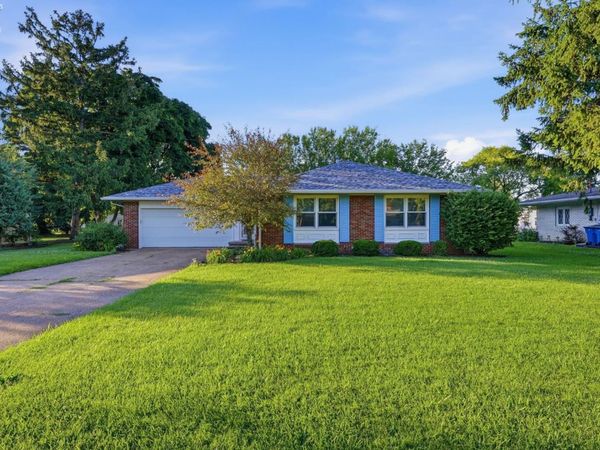 111 E 10th Street, Port Clinton, OH 43452