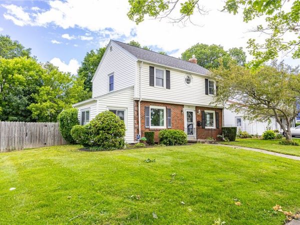 218 Somershire Drive , Rochester, NY 14617