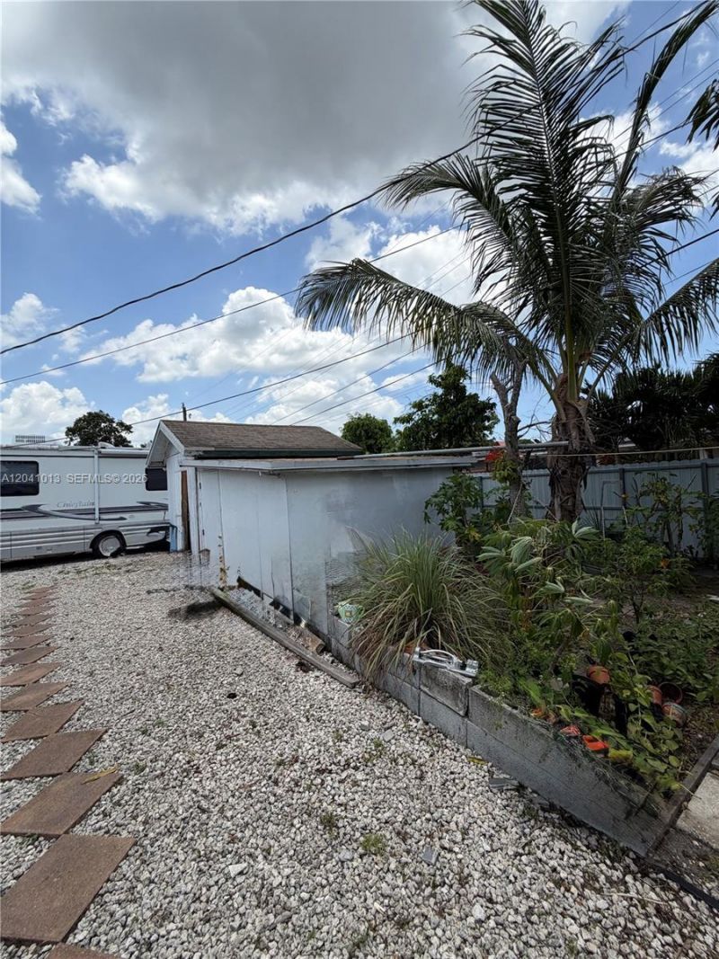 2300 SW 43rd Ave , Fort Lauderdale, FL 33317 Photo
