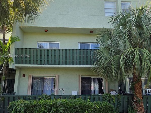8905 NW 28th Dr , Unit B, Coral Springs, FL 33065