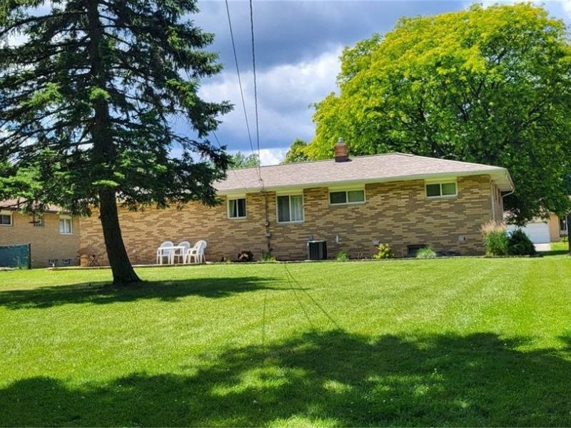 7573 Biscayne Boulevard, Parma, OH 44134 Photo 18