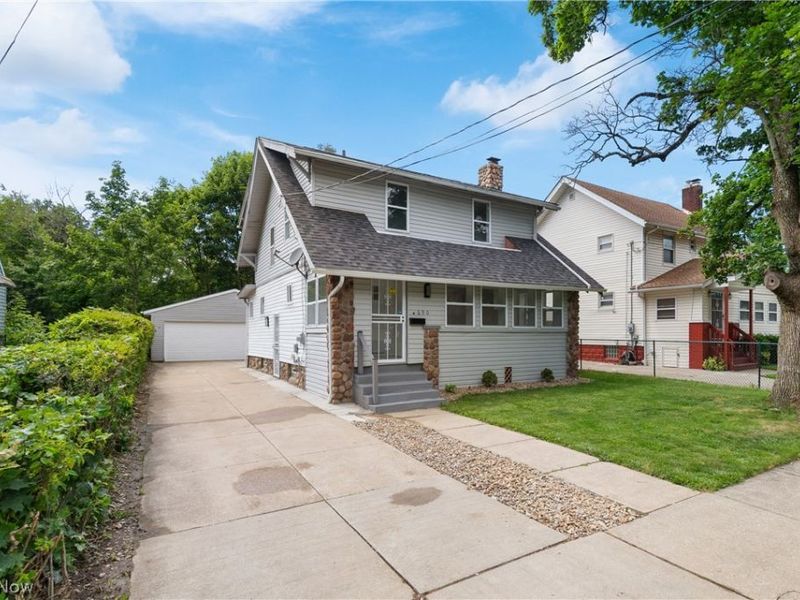690 Storer Avenue, Akron, OH 44320 Photo 2
