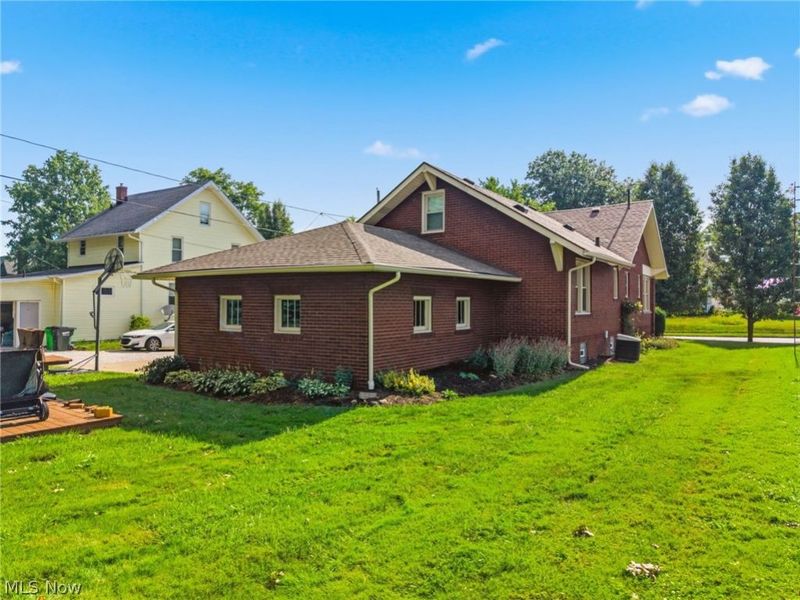 1733 Parkway Boulevard, Alliance, OH 44601 Photo 26