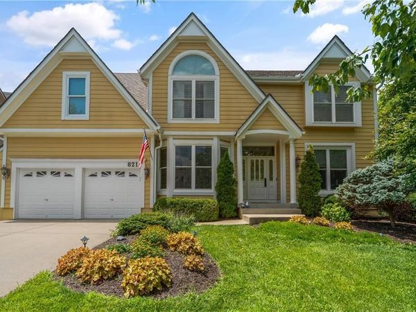 8217 W 146th Terrace, Overland Park, KS 66223