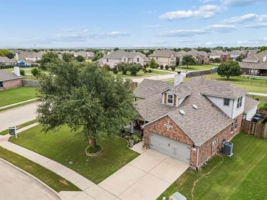 13724 Trail Break Drive, Fort Worth, TX 76052