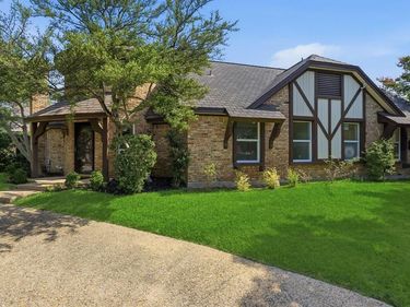 9435 Spring Hollow Drive, Dallas, TX 75243
