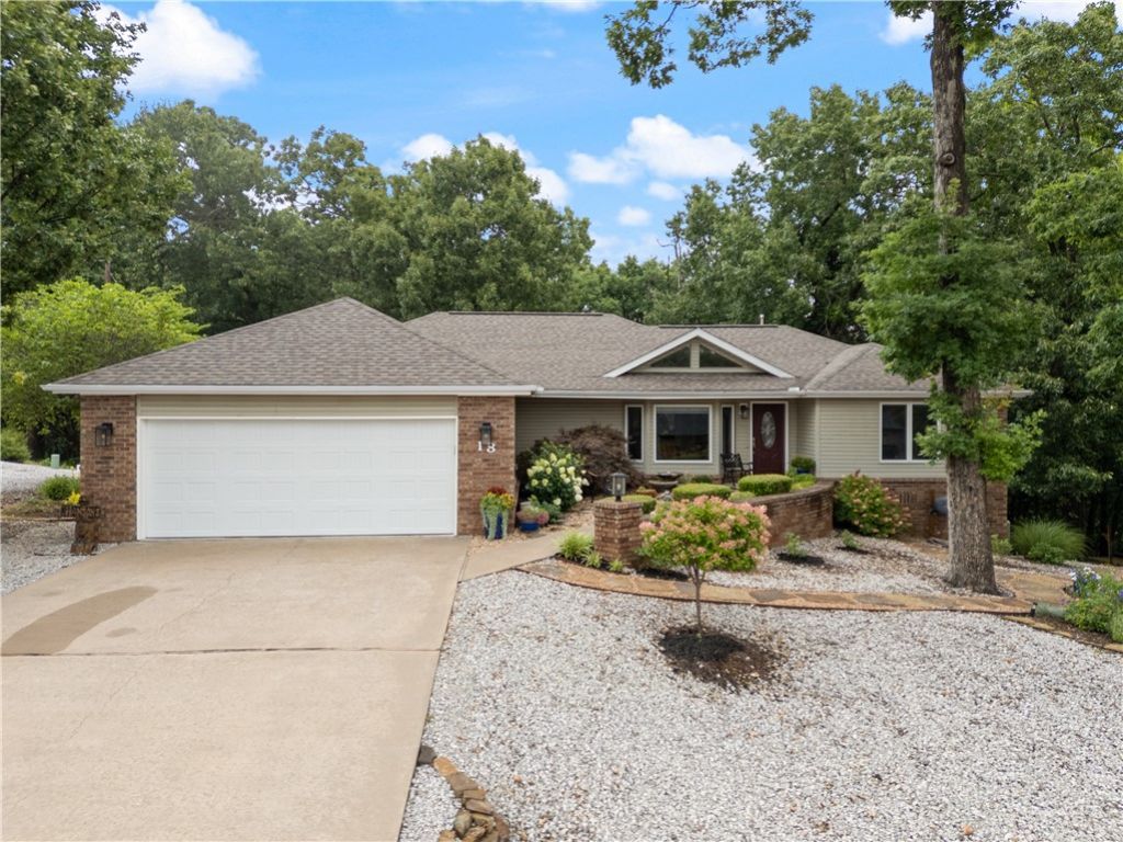18 Cullen Hills Drive Bella Vista, AR 72715