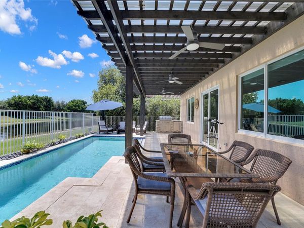 1070 Bluewood Terrace, Weston, FL 33327