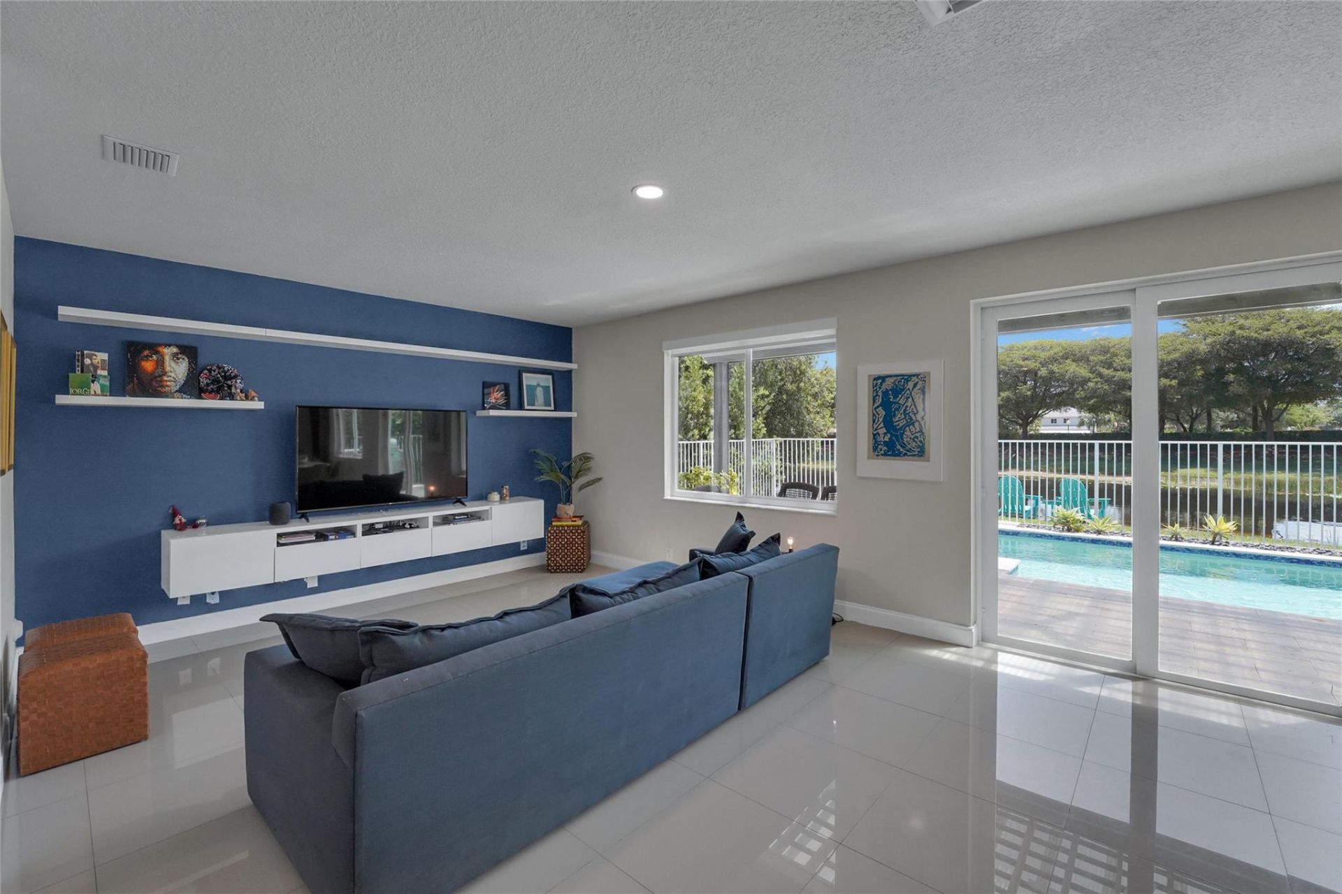 1070 Bluewood Terrace, Weston, FL 33327 Photo