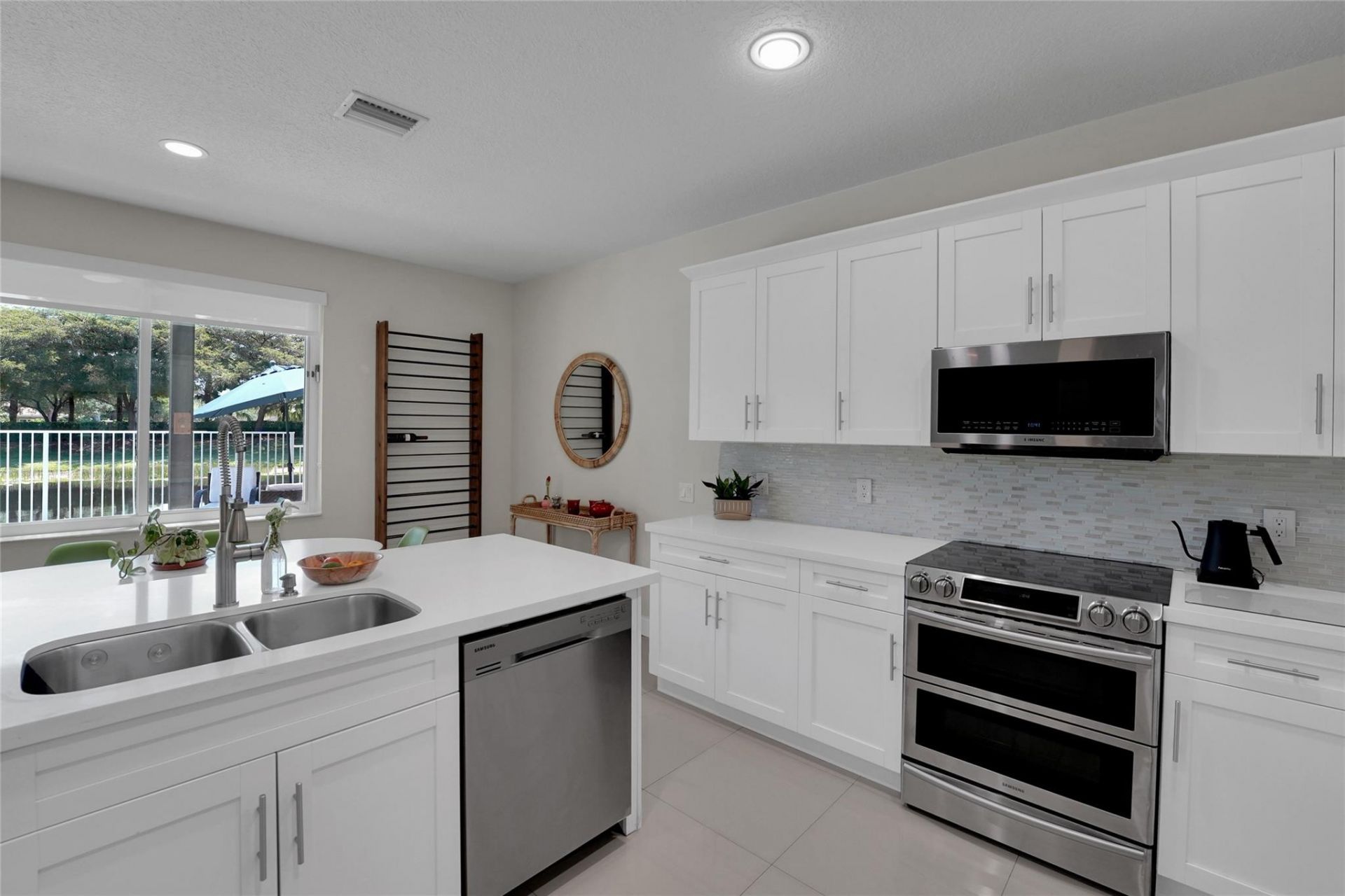 1070 Bluewood Terrace, Weston, FL 33327 Photo