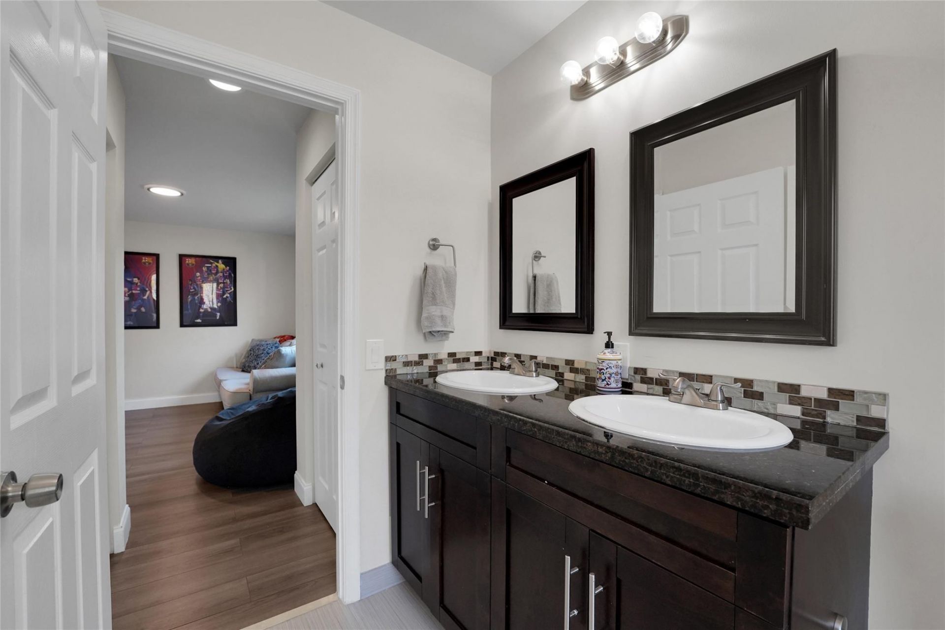 1070 Bluewood Terrace, Weston, FL 33327 Photo
