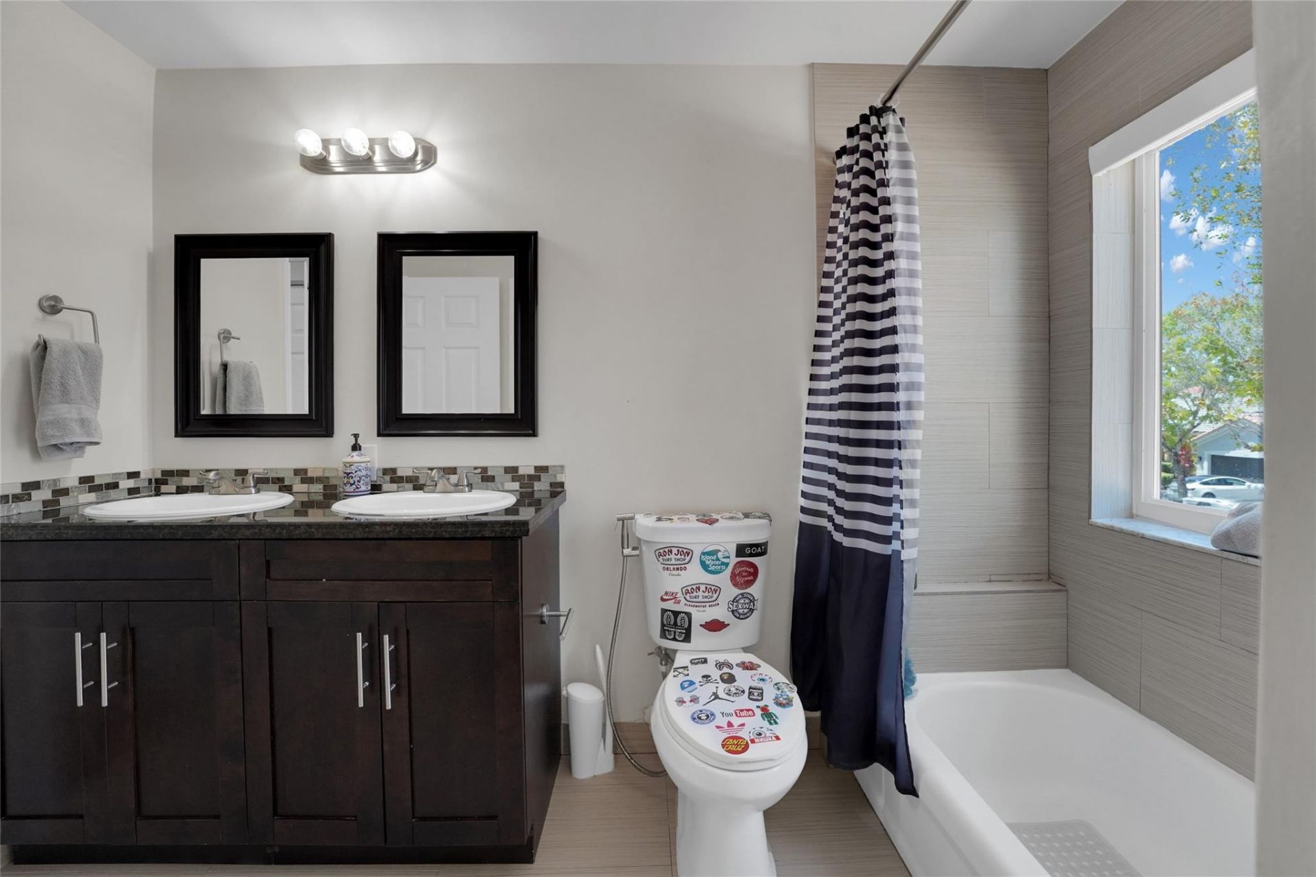 1070 Bluewood Terrace, Weston, FL 33327 Photo
