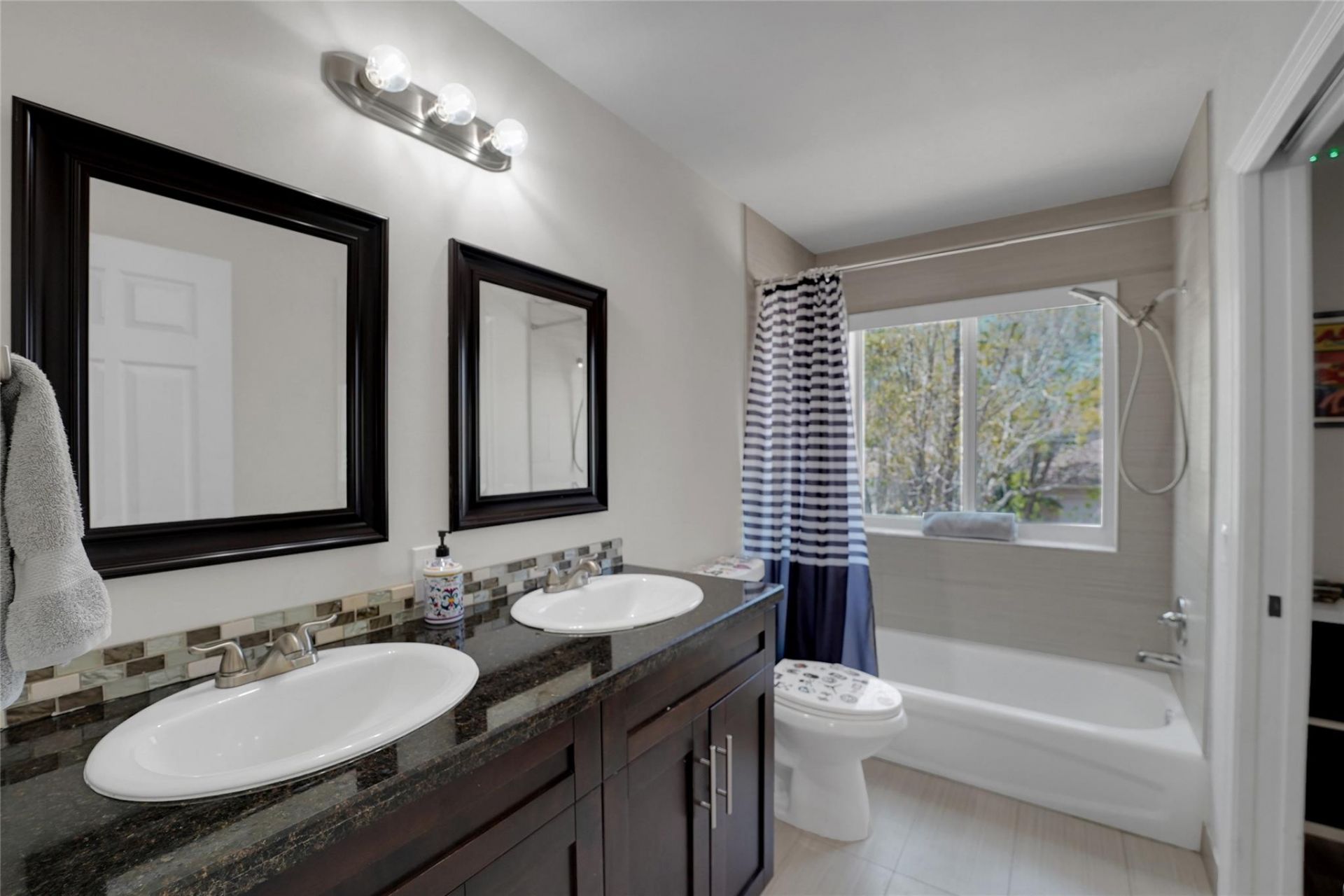 1070 Bluewood Terrace, Weston, FL 33327 Photo