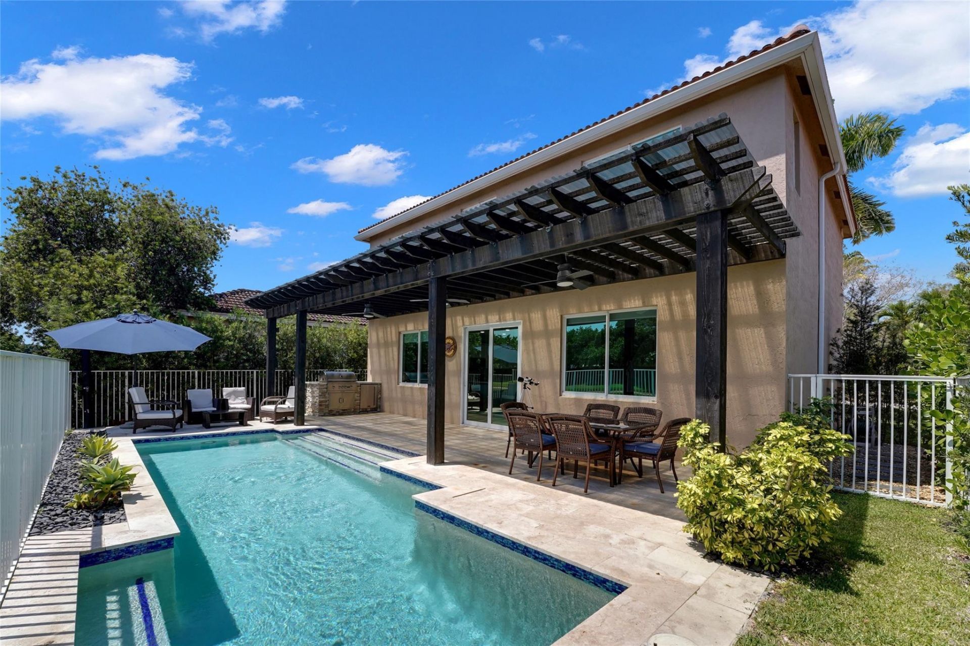 1070 Bluewood Terrace, Weston, FL 33327 Photo