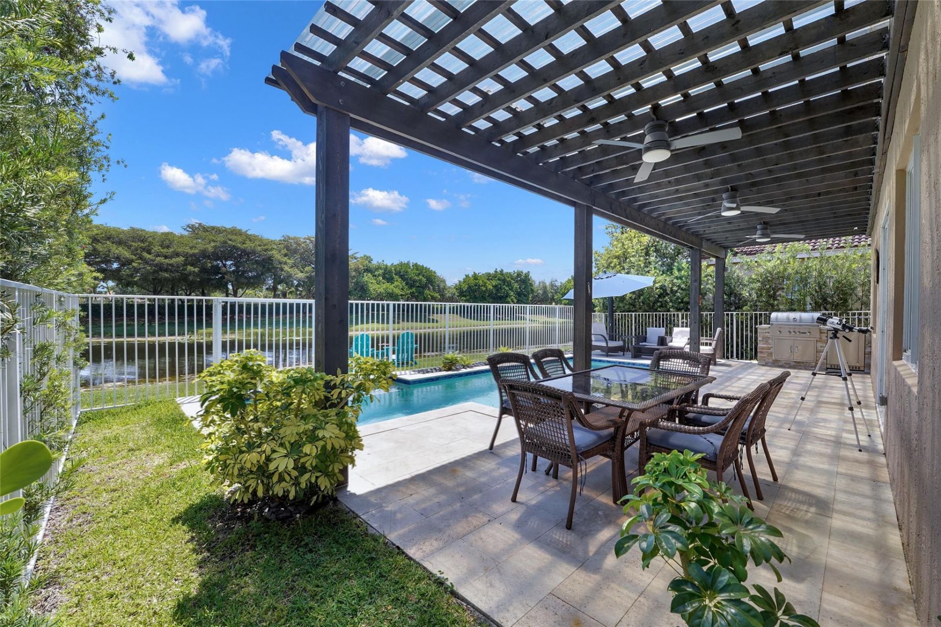 1070 Bluewood Terrace, Weston, FL 33327 Photo