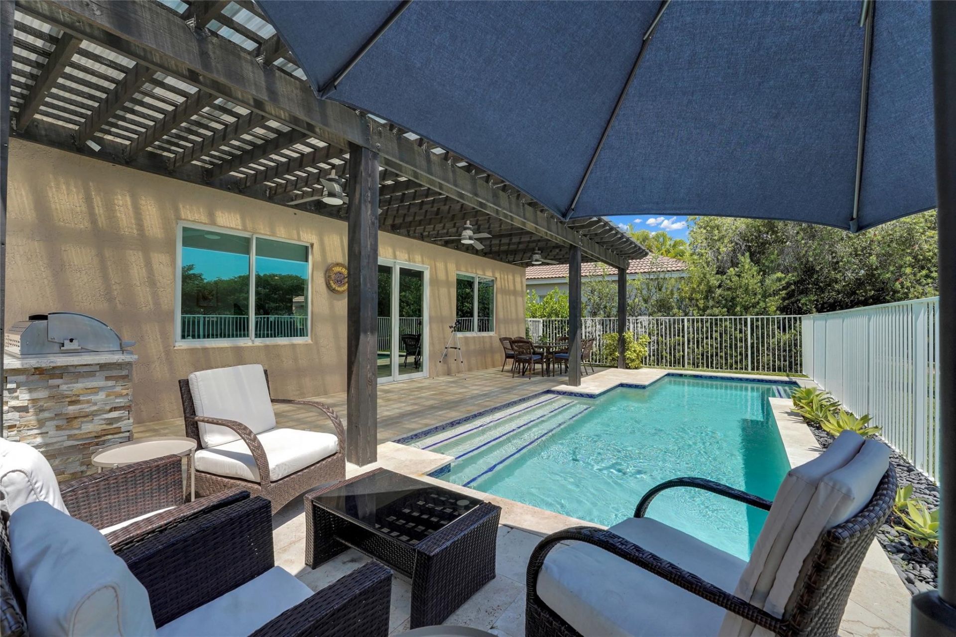1070 Bluewood Terrace, Weston, FL 33327 Photo