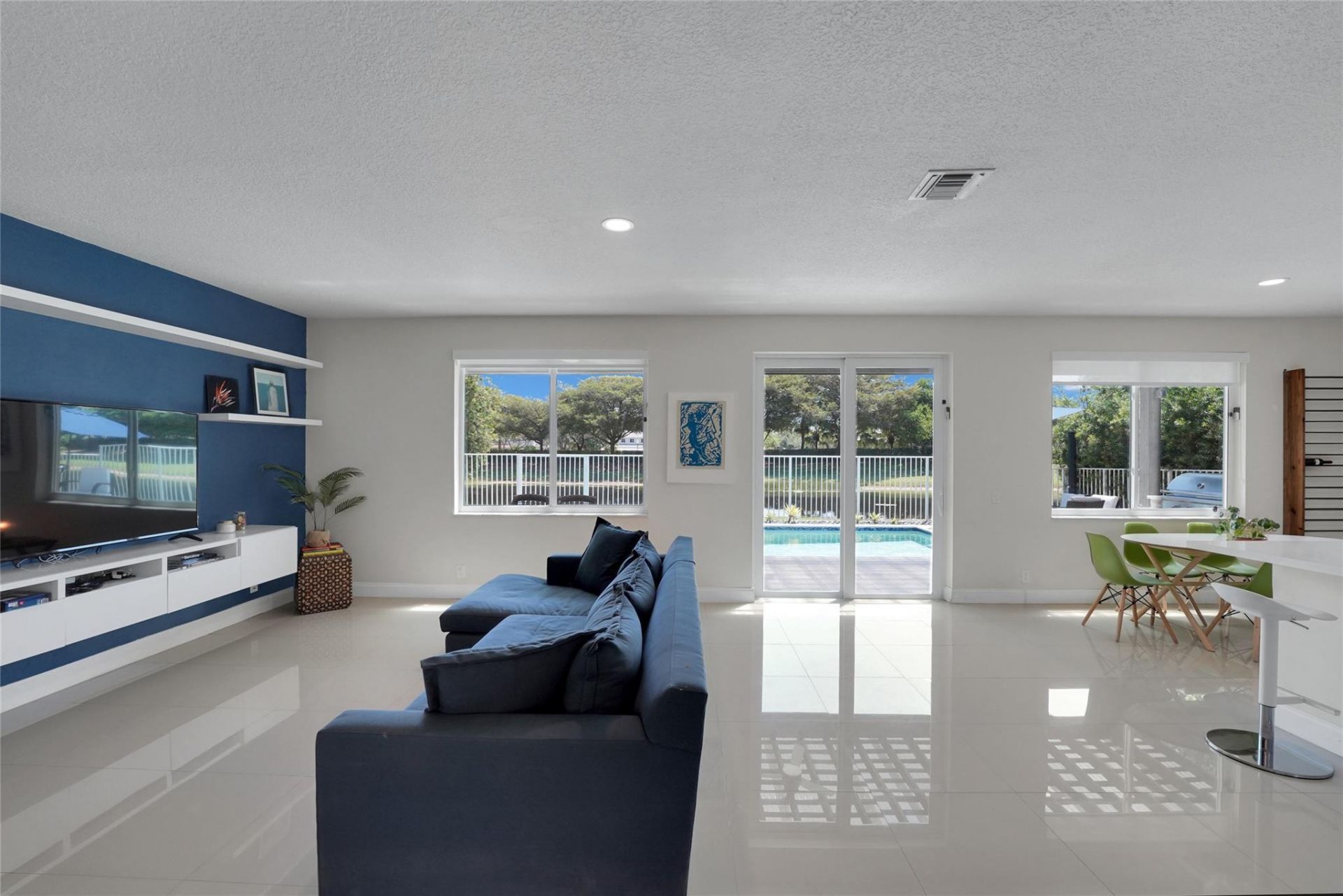 1070 Bluewood Terrace, Weston, FL 33327 Photo