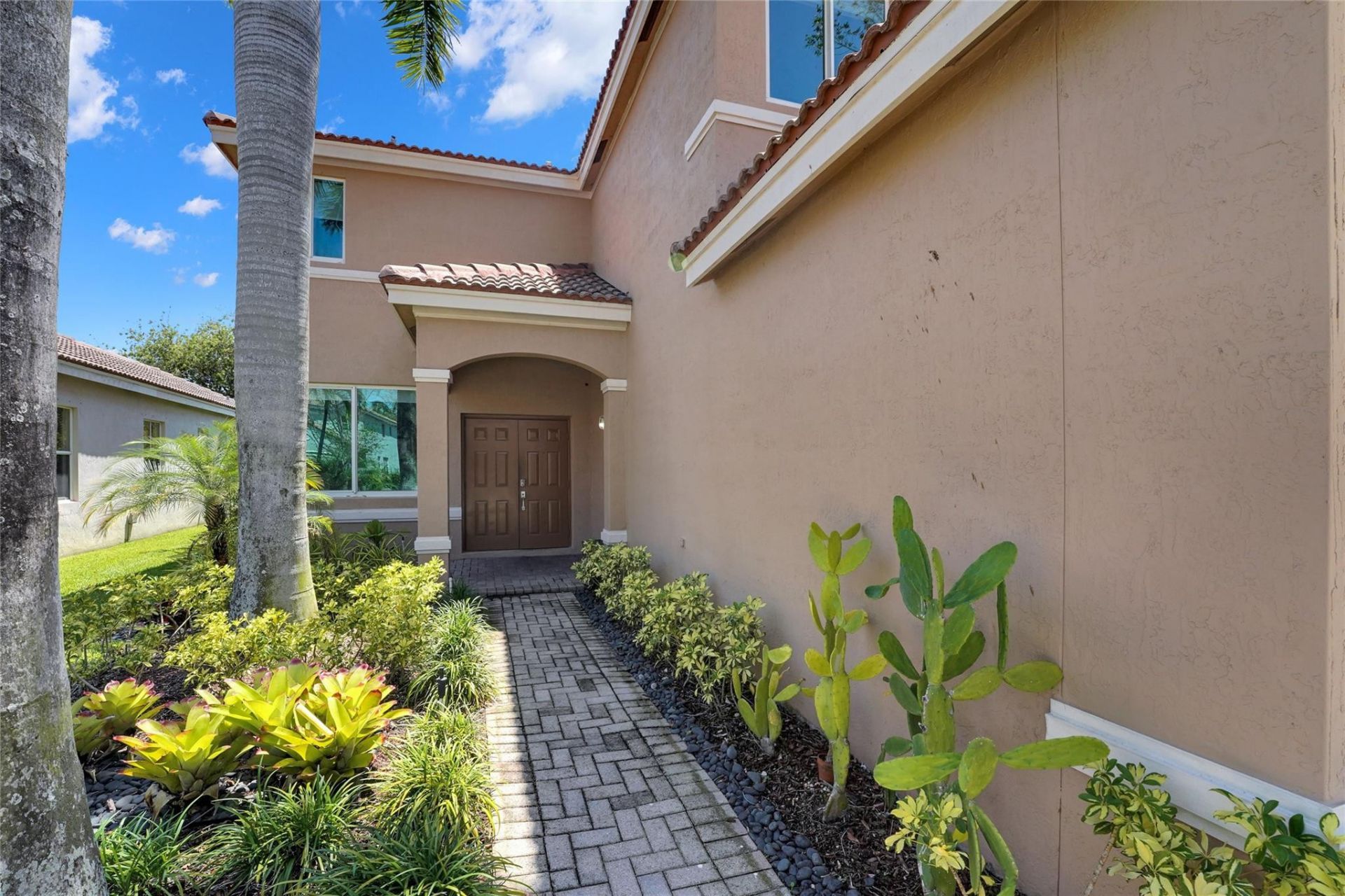 1070 Bluewood Terrace, Weston, FL 33327 Photo