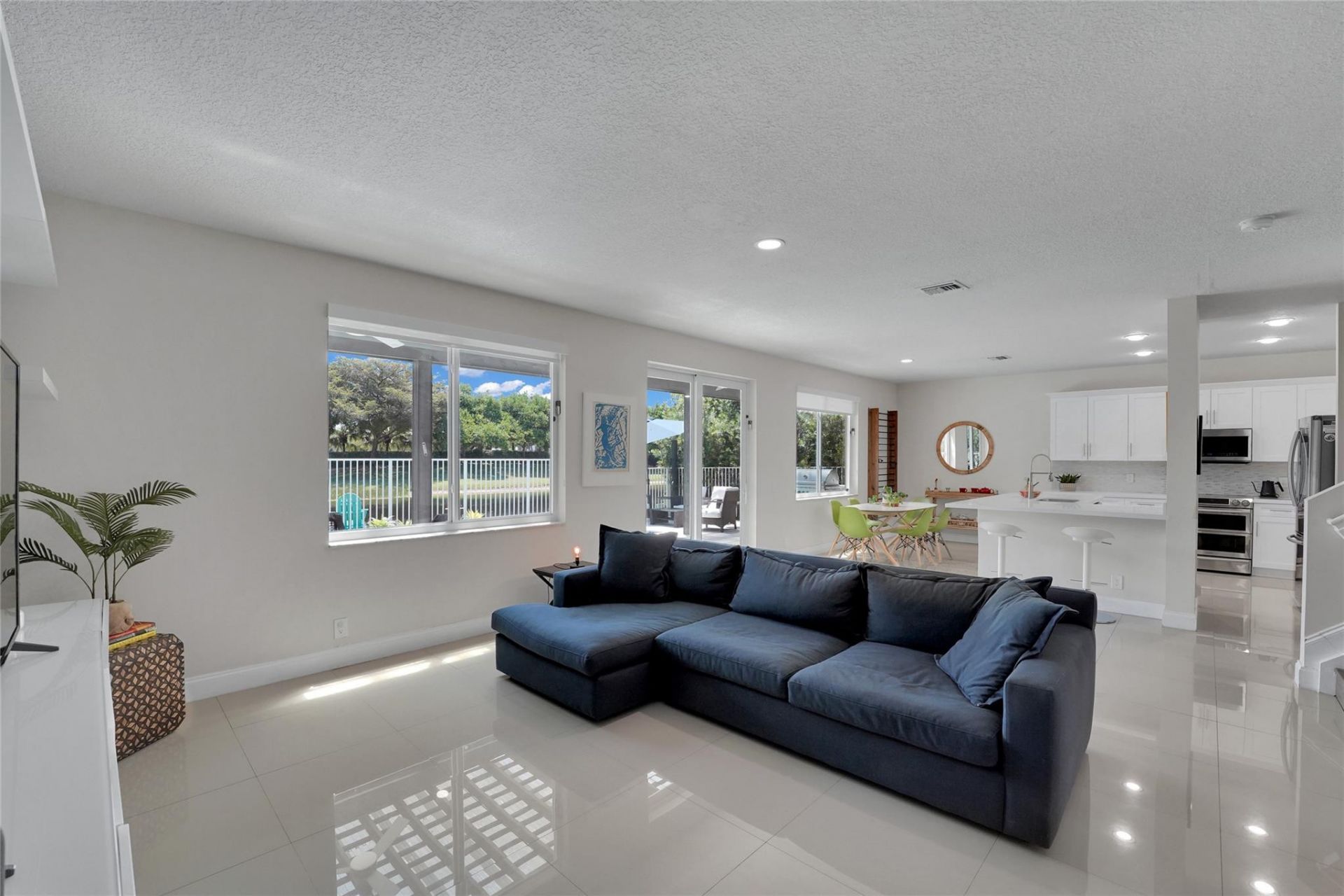1070 Bluewood Terrace, Weston, FL 33327 Photo