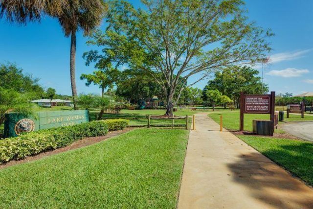 401 NE 10th Terrace, Boca Raton, FL 33432 Photo