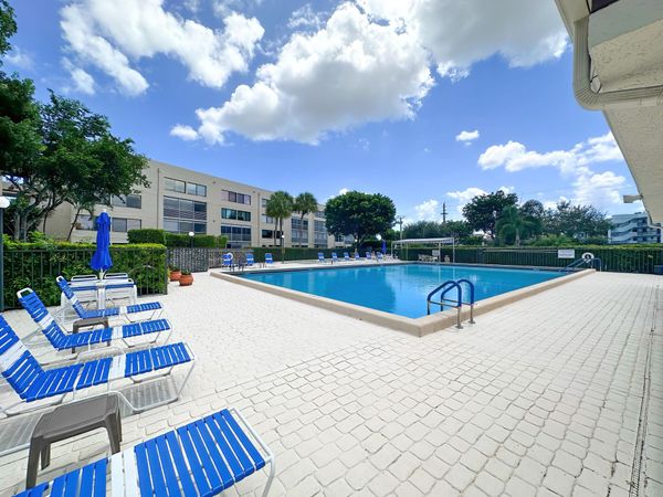 3154 Via Poinciana, Unit 116, Greenacres, FL 33467