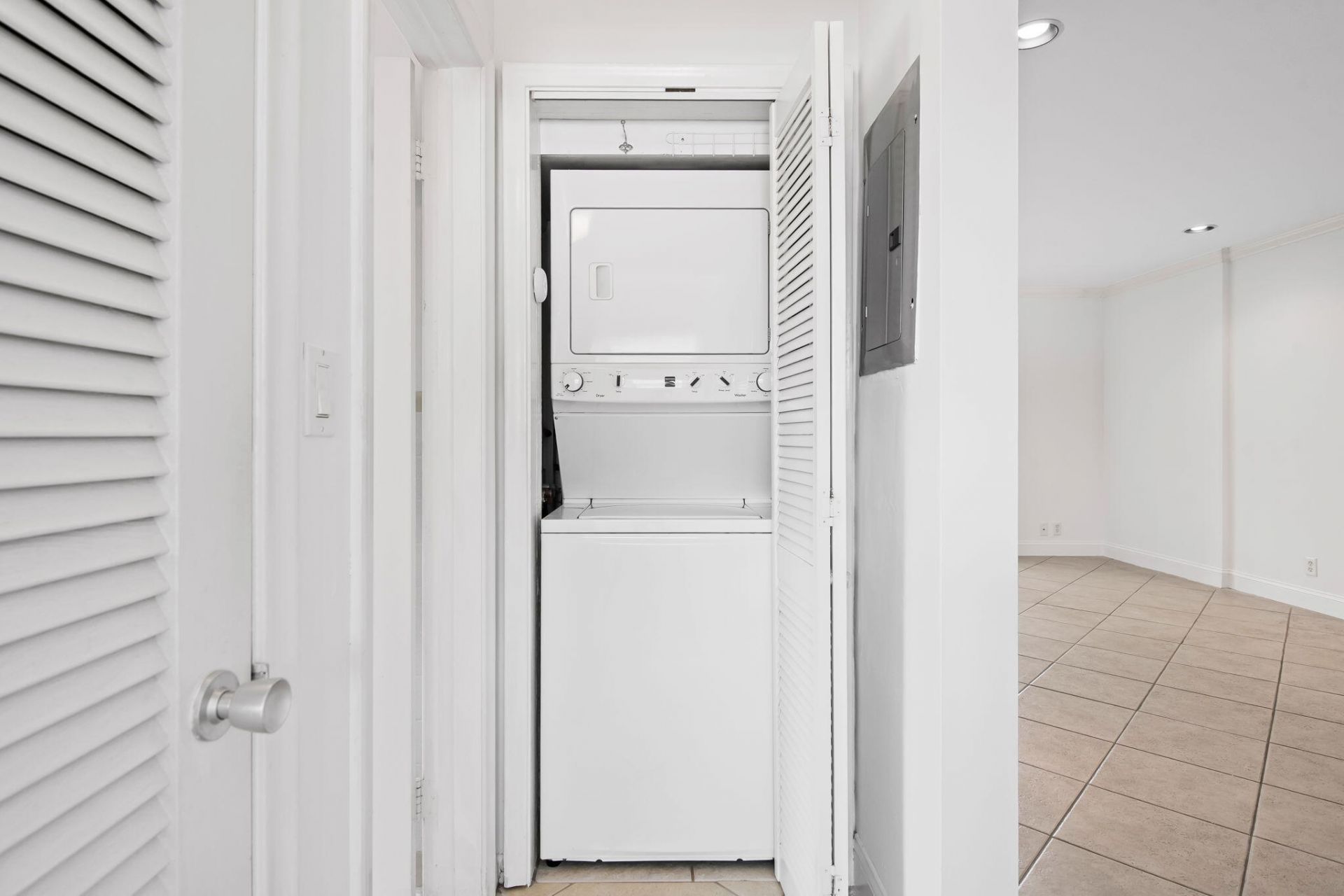 2748 NE 28th Avenue, Unit 20, Lighthouse Point, FL 33064 Photo