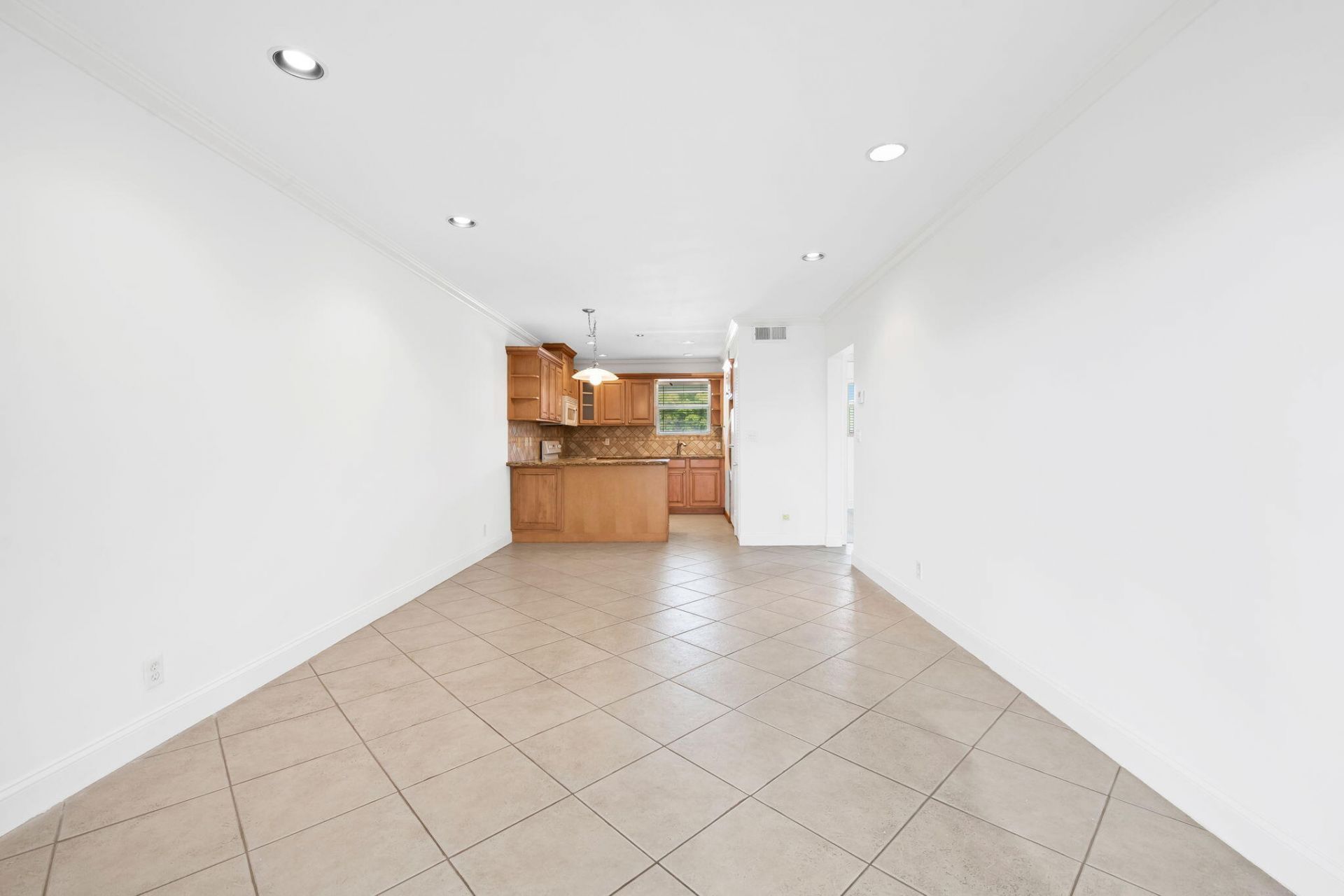 2748 NE 28th Avenue, Unit 20, Lighthouse Point, FL 33064 Photo