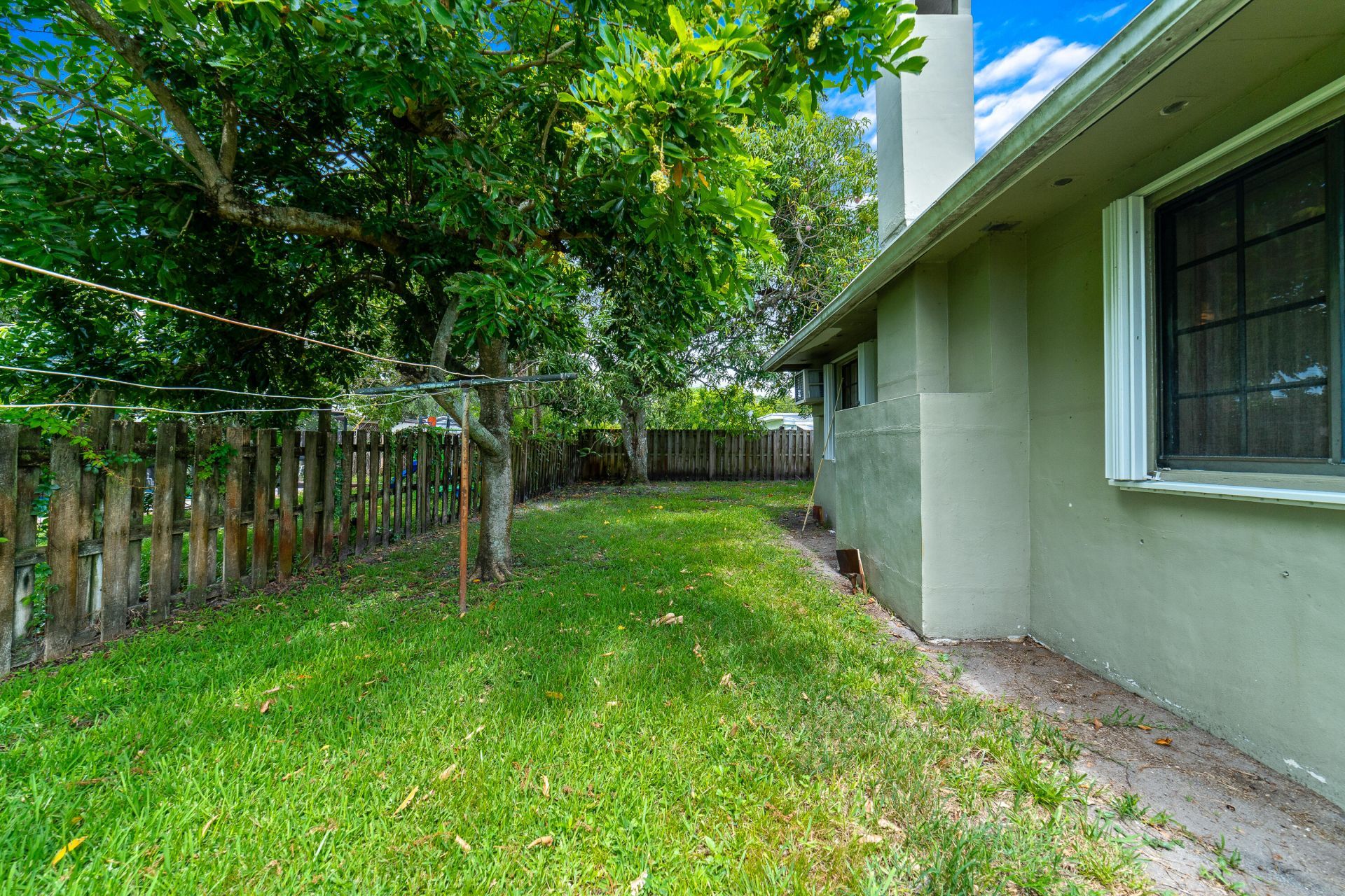 4460 NW 3rd Place, Plantation, FL 33317 Photo