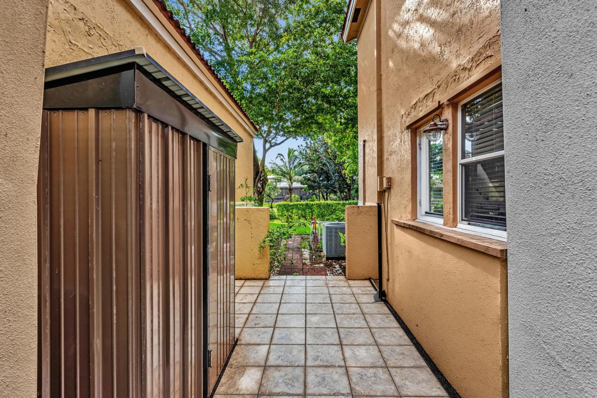 11251 Lakeview Drive, Unit 21-f, Coral Springs, FL 33071 Photo