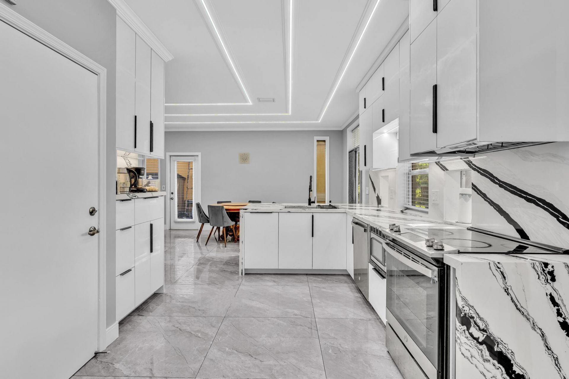 11251 Lakeview Drive, Unit 21-f, Coral Springs, FL 33071 Photo