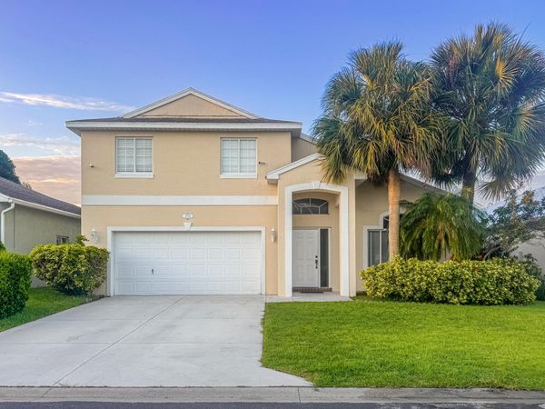 4716 SE Winter Haven Court, Stuart, FL 34997