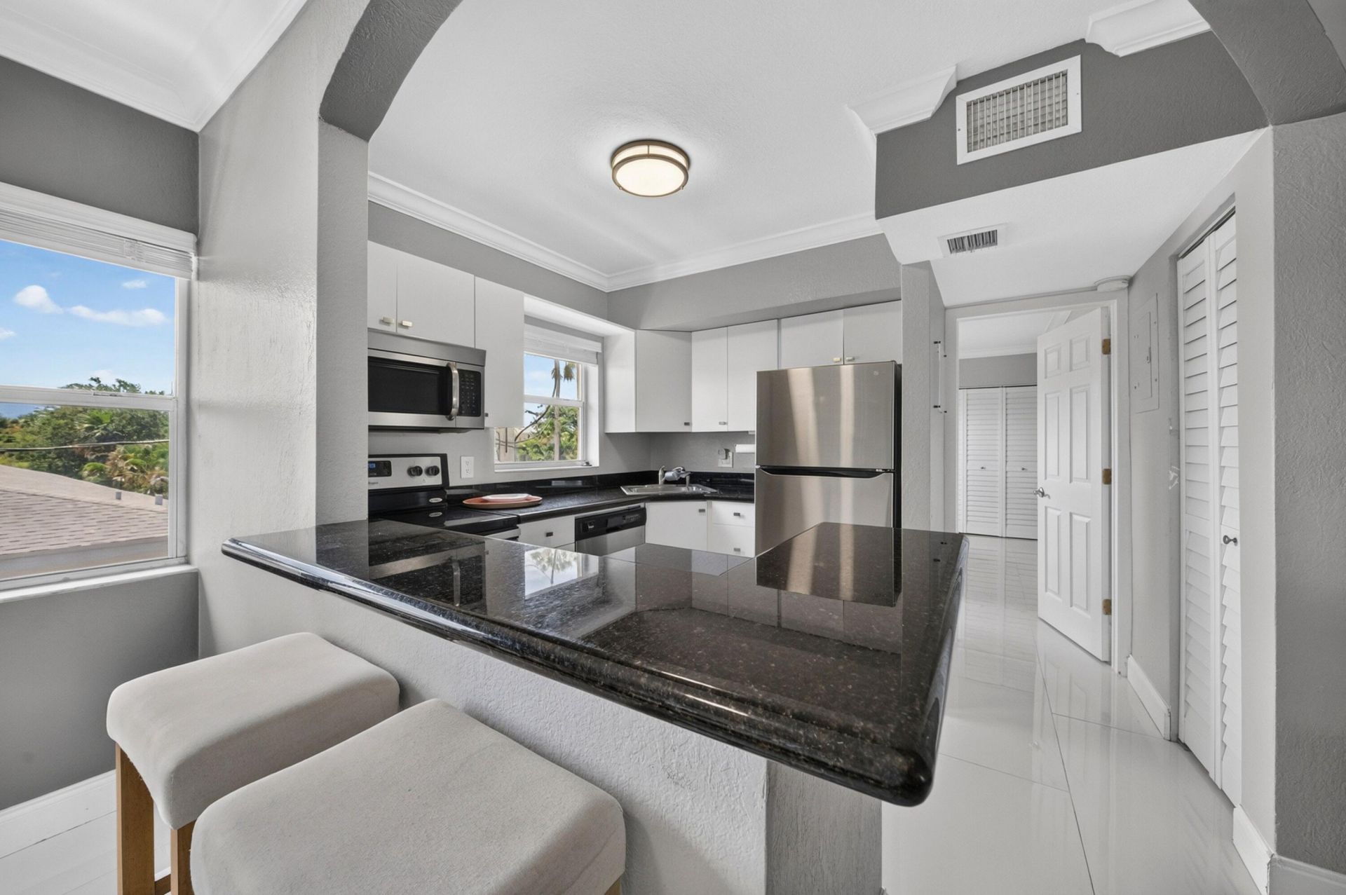 744 NE 14th Avenue, Unit 21, Fort Lauderdale, FL 33304 Photo