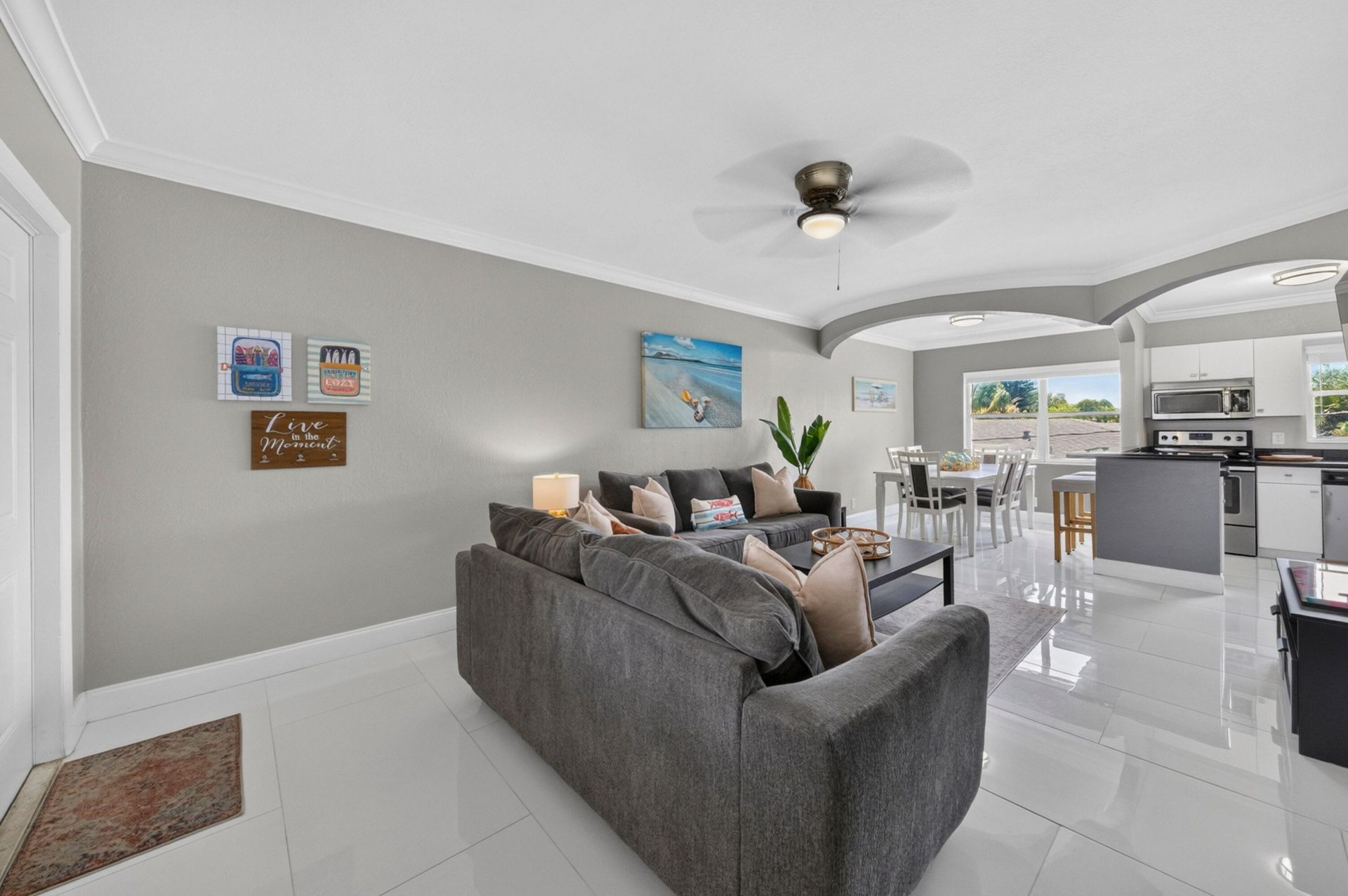 744 NE 14th Avenue, Unit 21, Fort Lauderdale, FL 33304 Photo