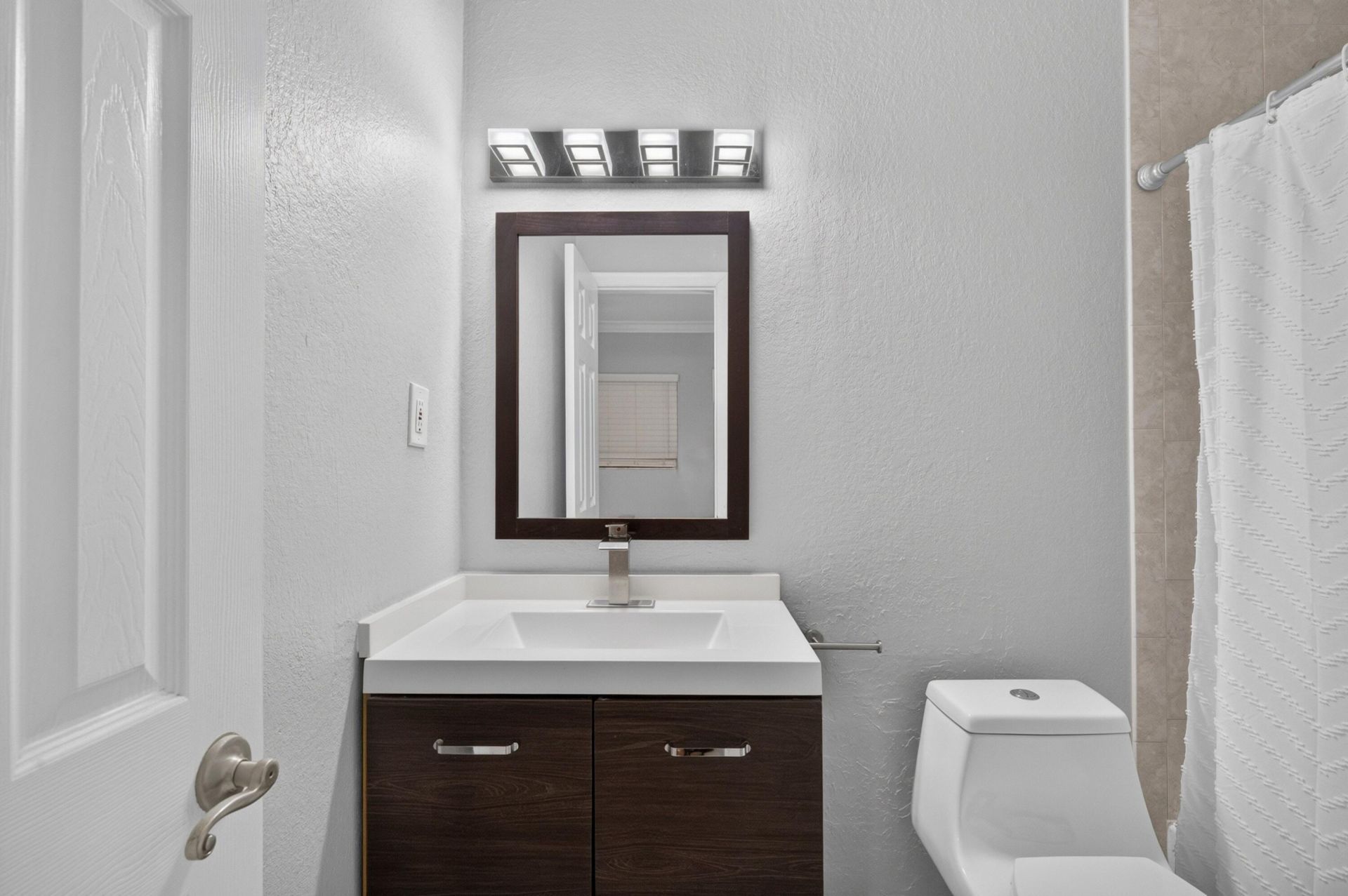 744 NE 14th Avenue, Unit 21, Fort Lauderdale, FL 33304 Photo