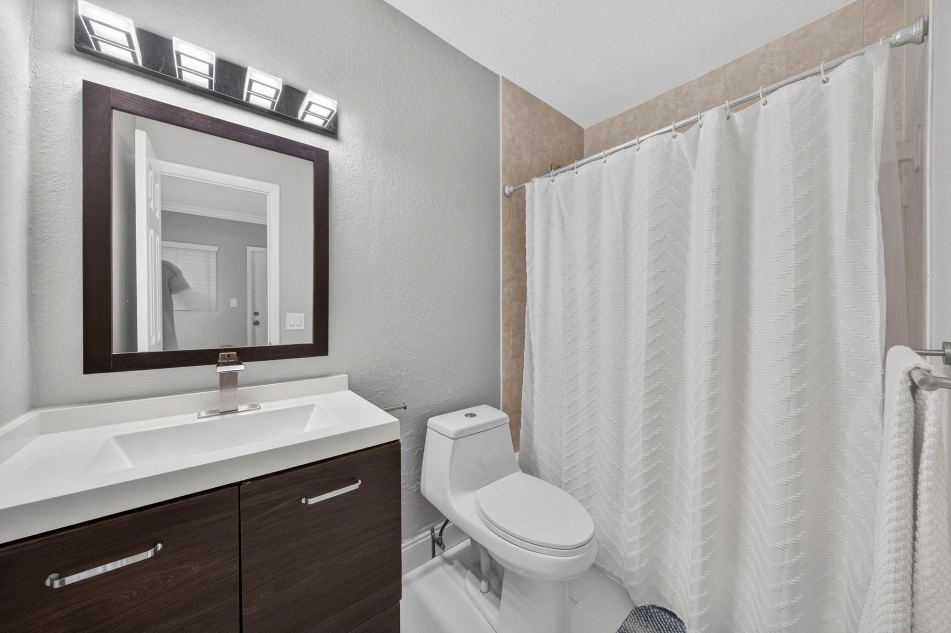 744 NE 14th Avenue, Unit 21, Fort Lauderdale, FL 33304 Photo