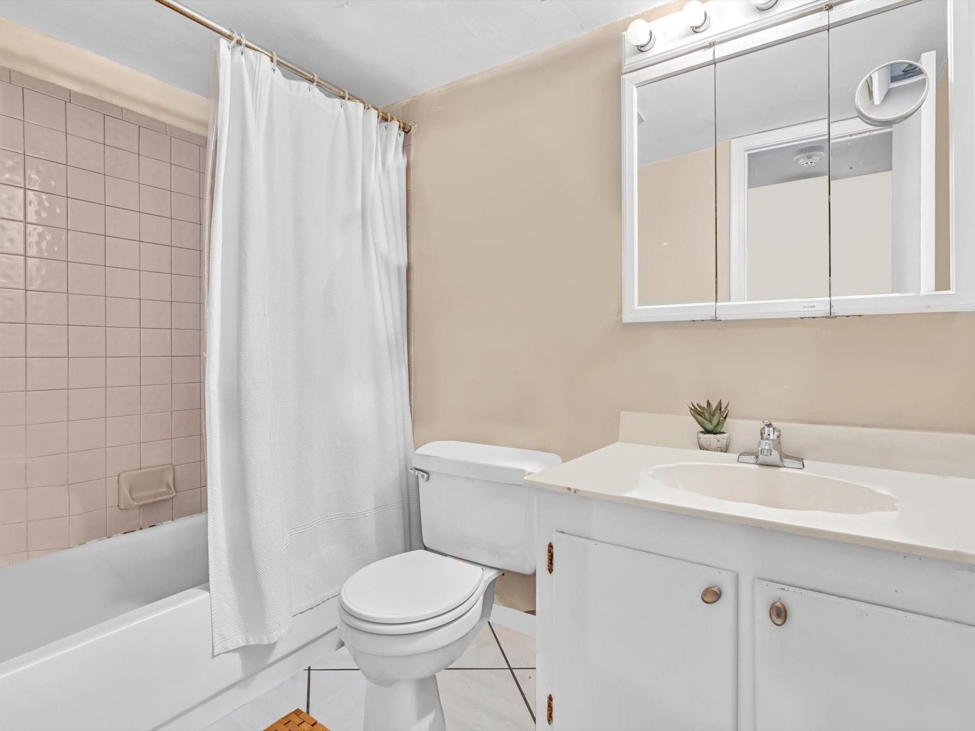215 NE 16th Avenue, Unit 203, Fort Lauderdale, FL 33301 Photo