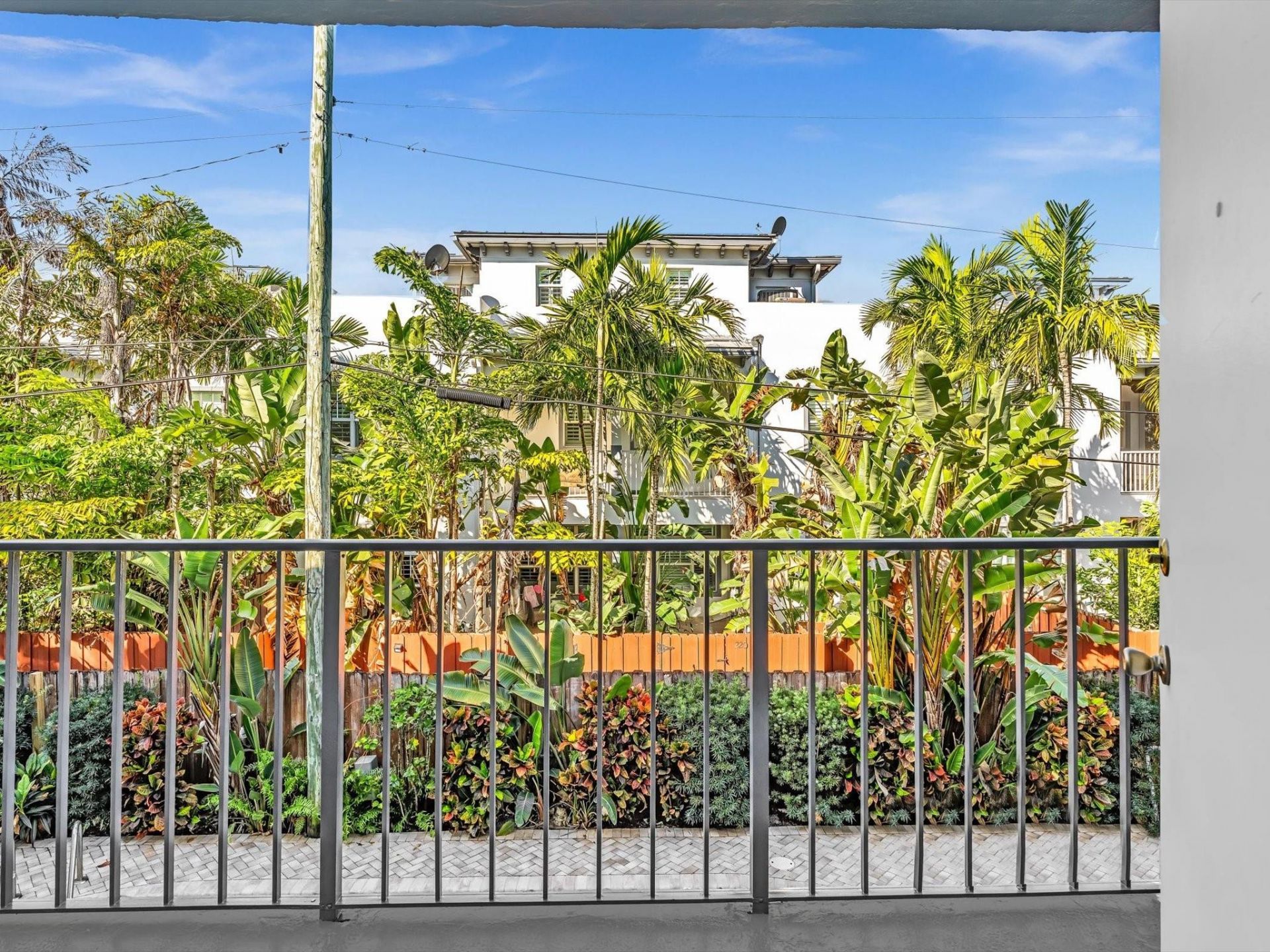 215 NE 16th Avenue, Unit 203, Fort Lauderdale, FL 33301 Photo
