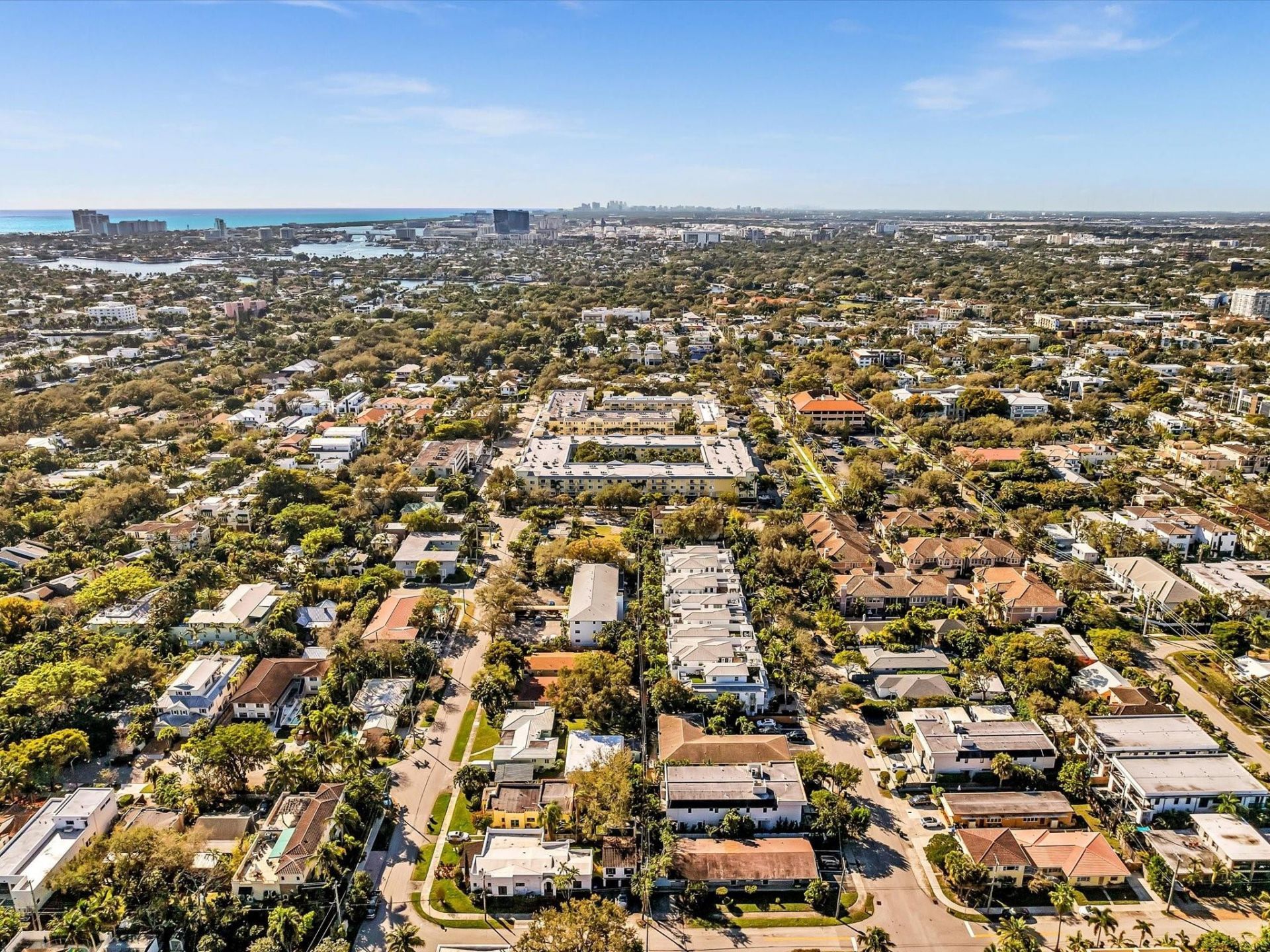 215 NE 16th Avenue, Unit 203, Fort Lauderdale, FL 33301 Photo