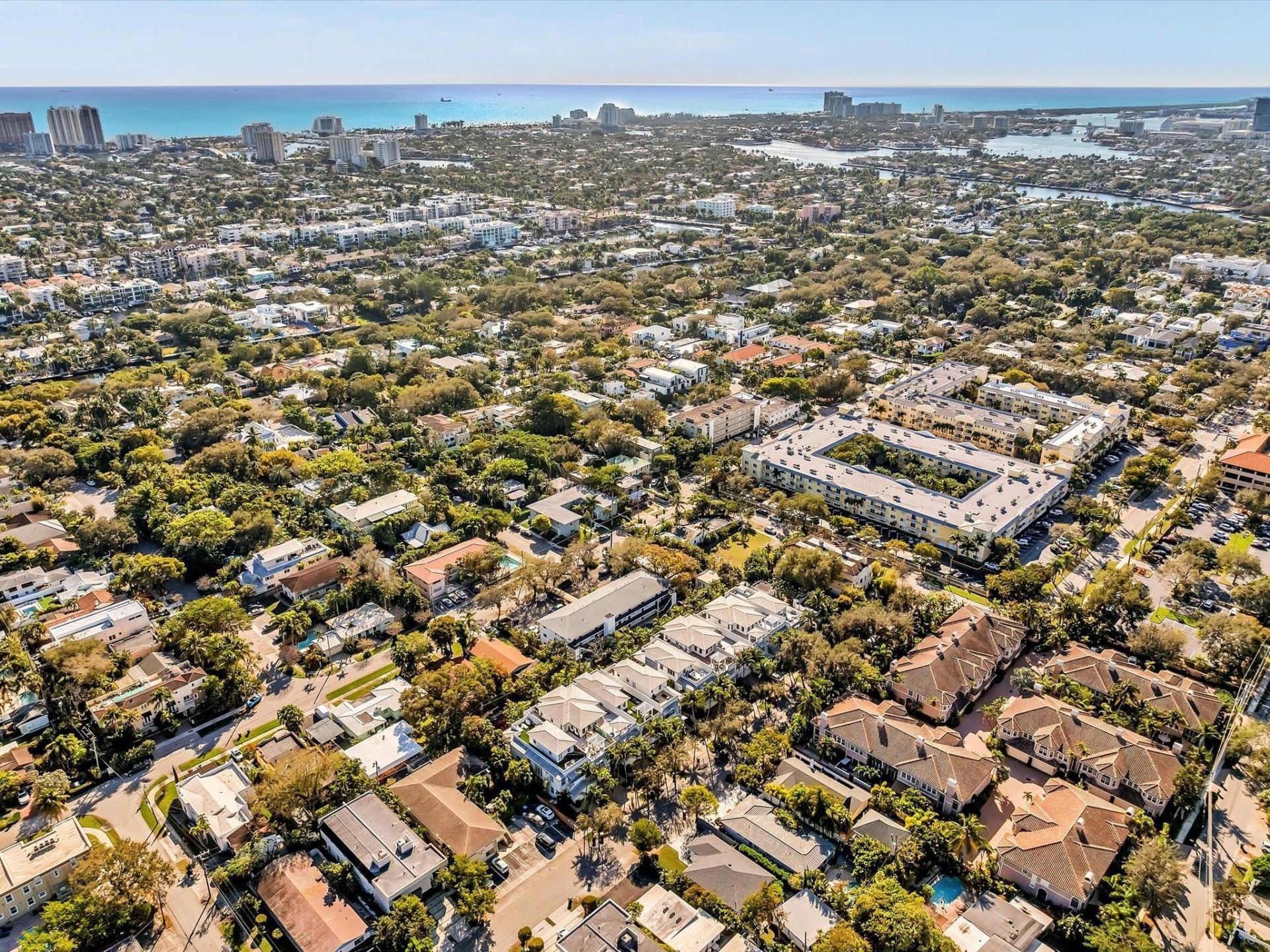 215 NE 16th Avenue, Unit 203, Fort Lauderdale, FL 33301 Photo