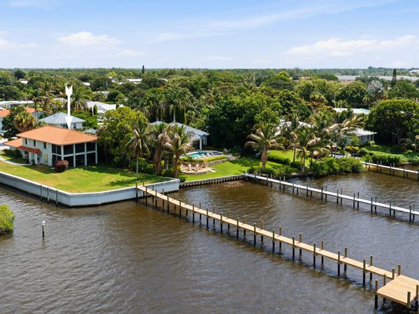 911 NW Sunset Terrace, Stuart, FL 34994
