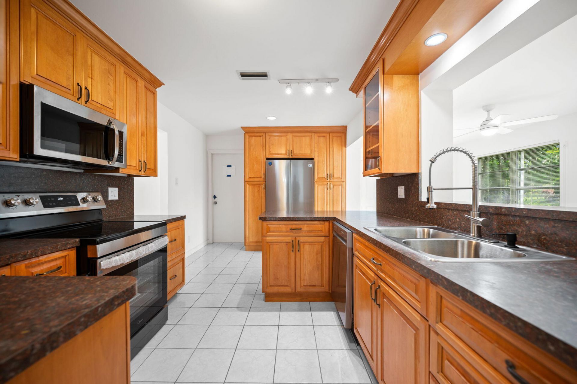 1550 NW 70th Terrace, Margate, FL 33063 Photo