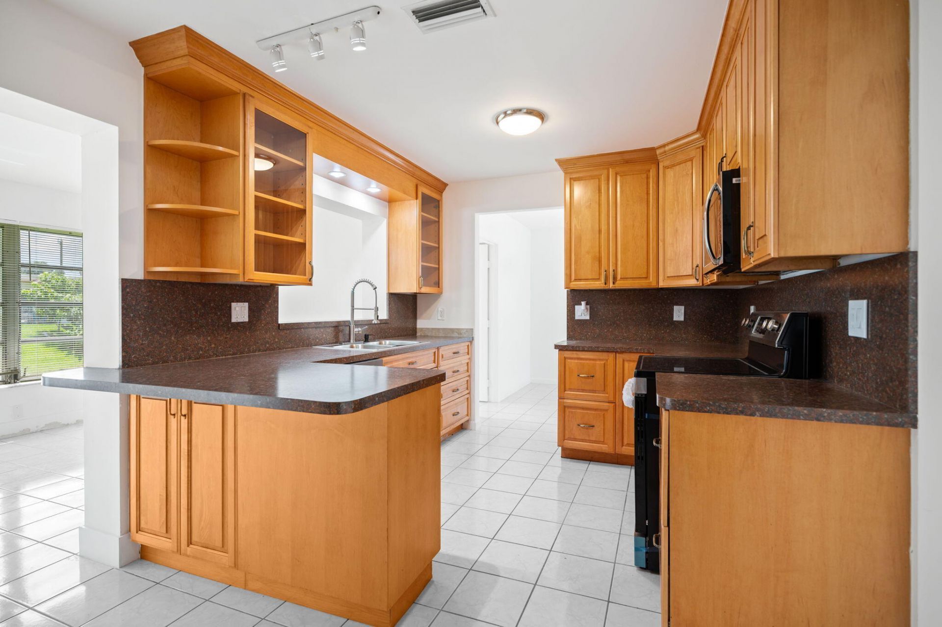 1550 NW 70th Terrace, Margate, FL 33063 Photo