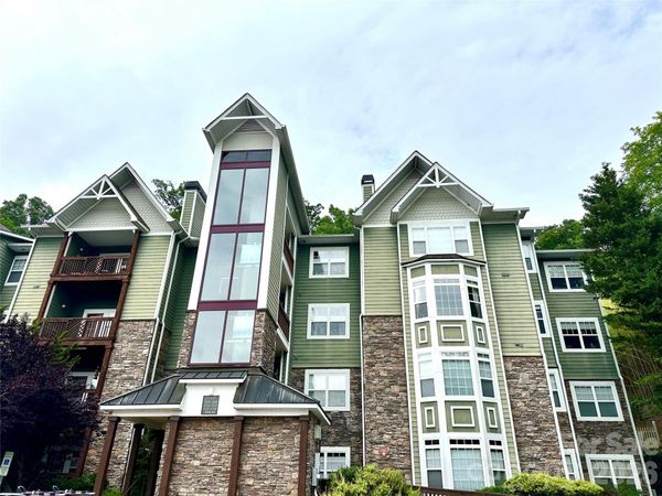 2000 Olde Eastwood Village Boulevard, Unit 305, Asheville, NC 28803