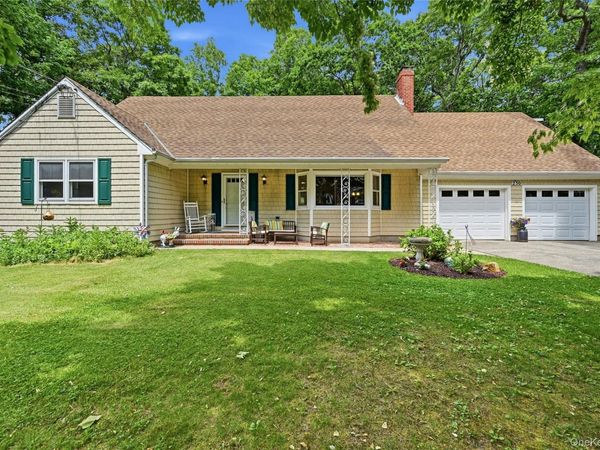 230 Booth Road, Southold, NY 11971