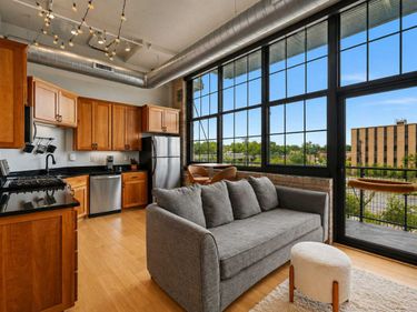 1901 E Hennepin Avenue, Unit 306, Minneapolis, MN 55413