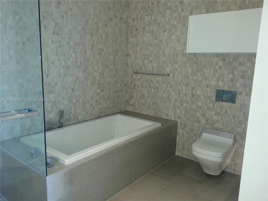 68 SE 6 St, Unit 1908, Miami, FL 33131 Photo