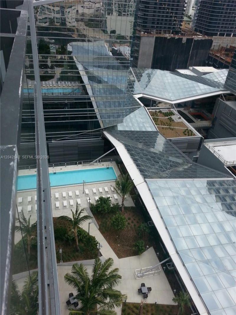68 SE 6 St, Unit 1908, Miami, FL 33131 Photo