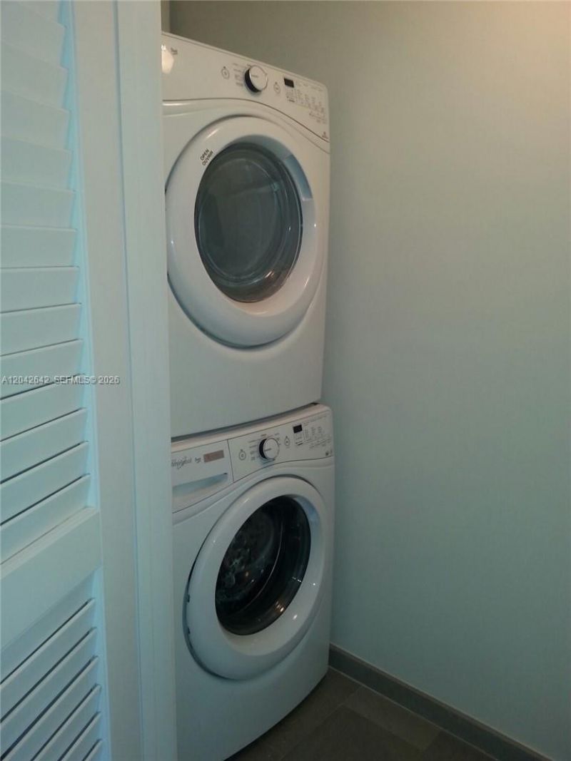 68 SE 6 St, Unit 1908, Miami, FL 33131 Photo